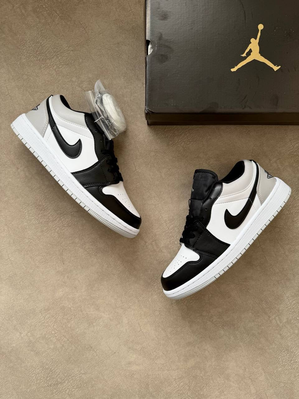 Nike Air Jordan | Black Smoke